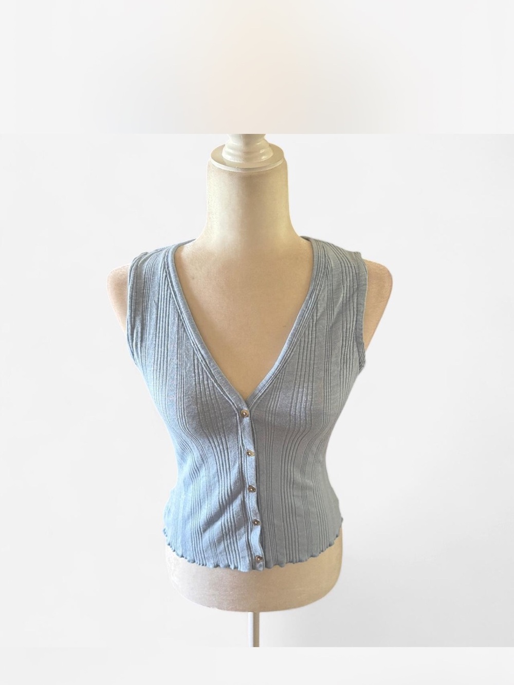 Universal Thread  XS Light Blue  V-Neck Button Top- NWT